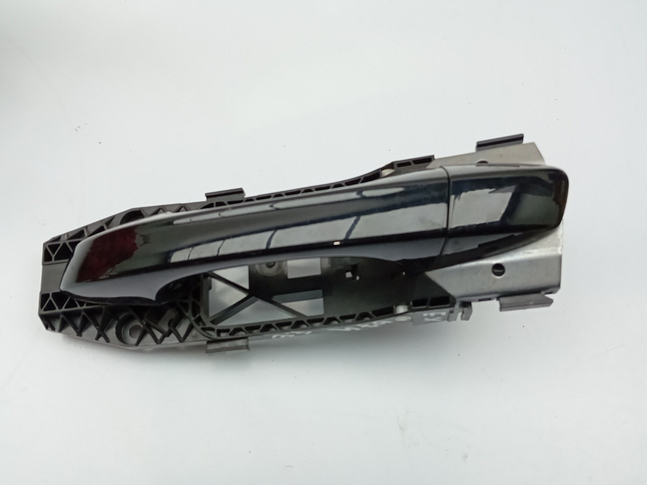 Left front door handle