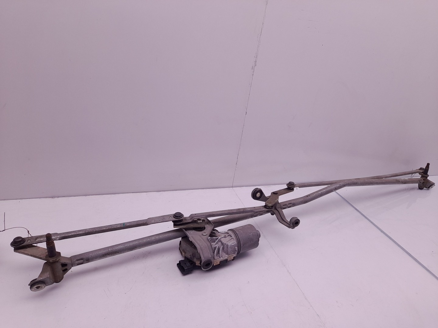 Front Wiper Motor
