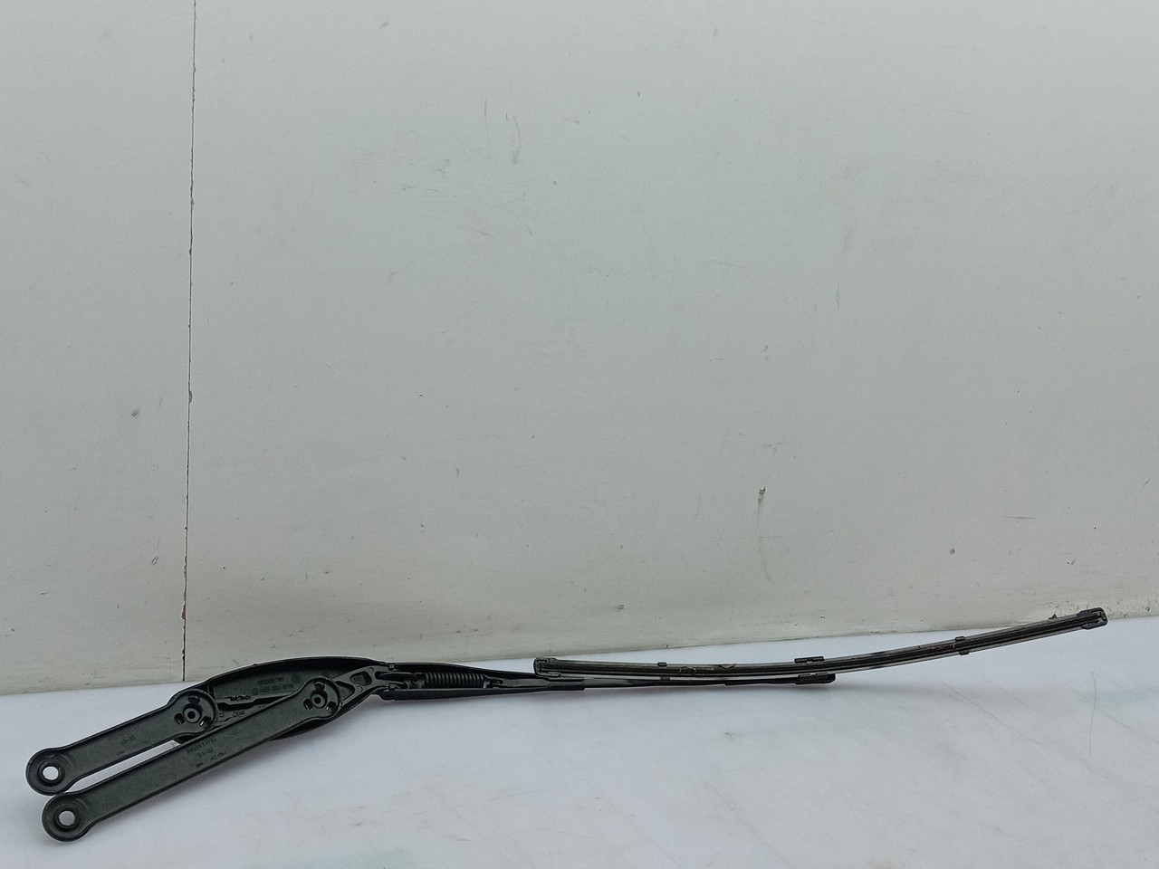 Brazo de limpiaparabrisas delantero derecho MERCEDES-BENZ GLC (X253) Imagem-1