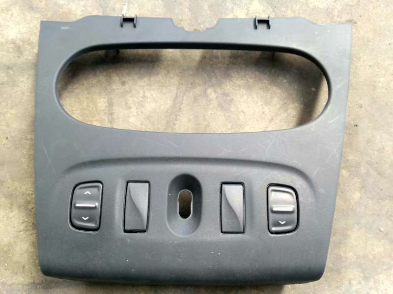 Mando / interruptor elevalunas delantero izquierdo