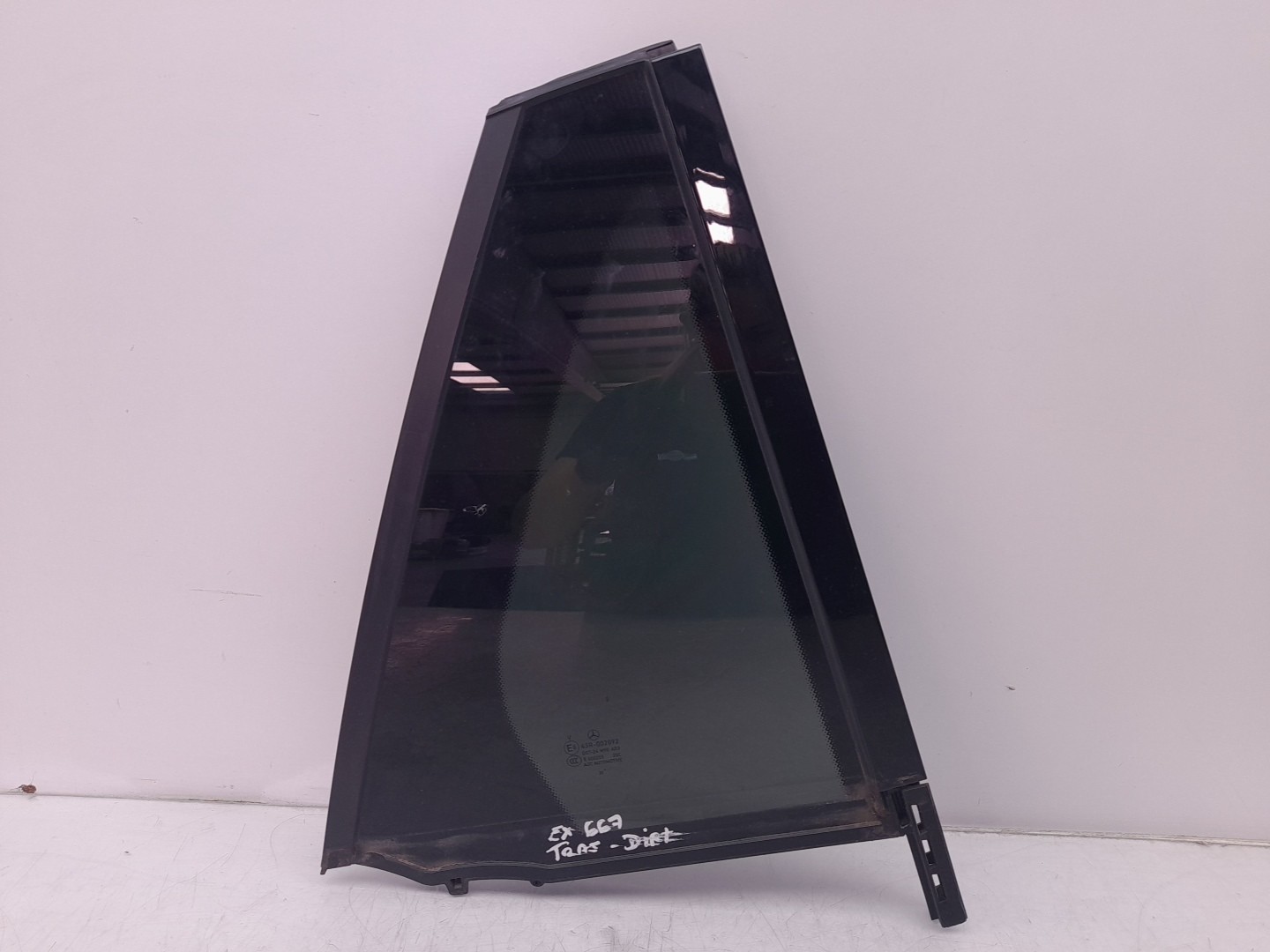 Right rear triangle window MERCEDES-BENZ GLC (X253) Imagem-1