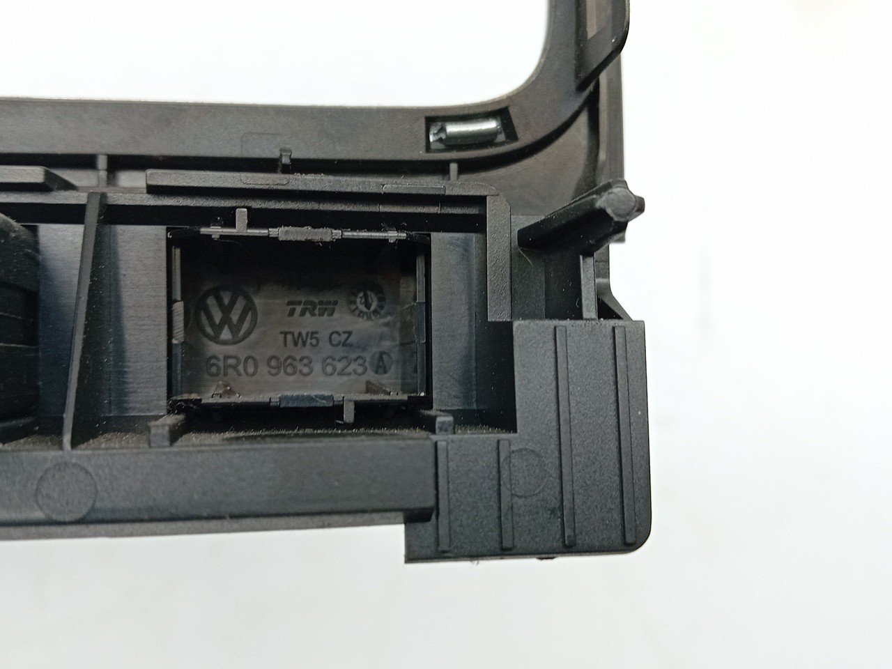 Botão / interruptor 4 piscas VOLKSWAGEN Polo (6R, 6C) Imagem-3