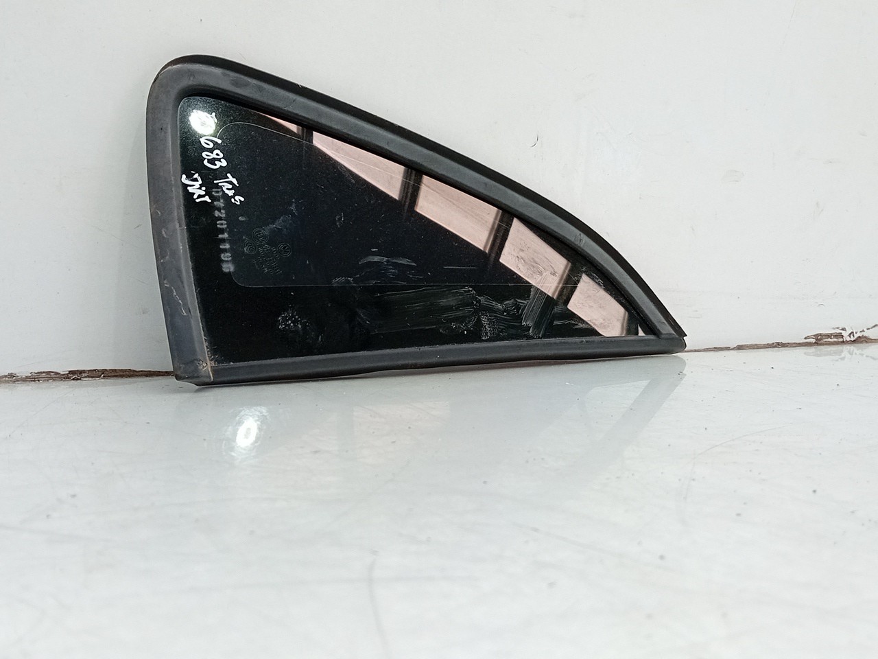 Vitre de custode arrière Droite VOLKSWAGEN Polo (6R, 6C) Imagem-0