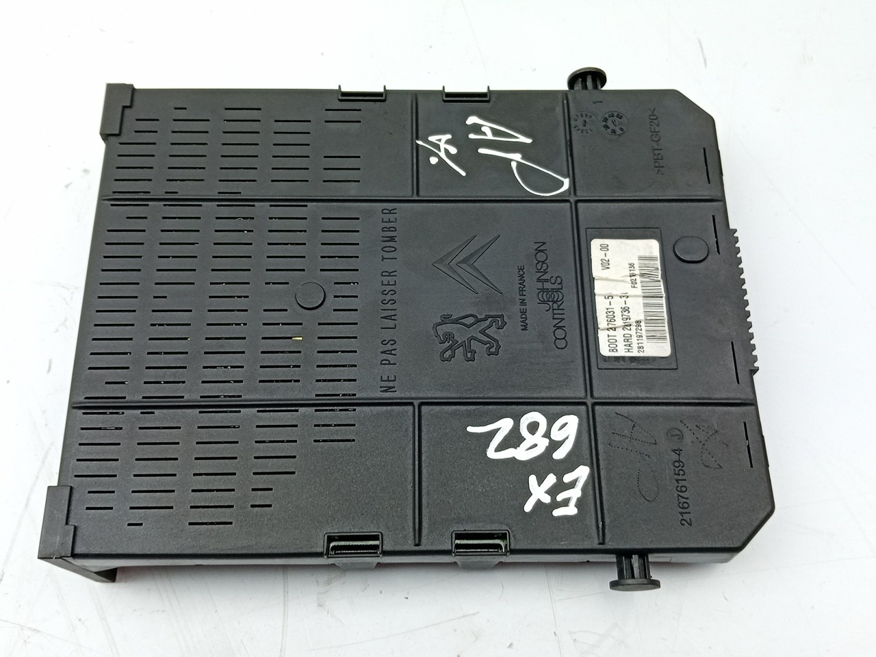 Caja fusibles / SAM / BSI PEUGEOT 407 Coupé (6C_) Imagem-1