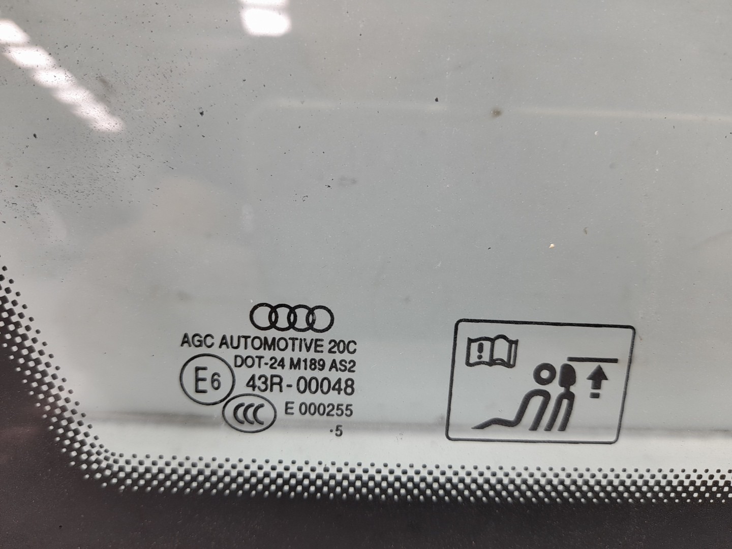 Left rear quarter glass AUDI A4 (8K2, B8) Imagem-1