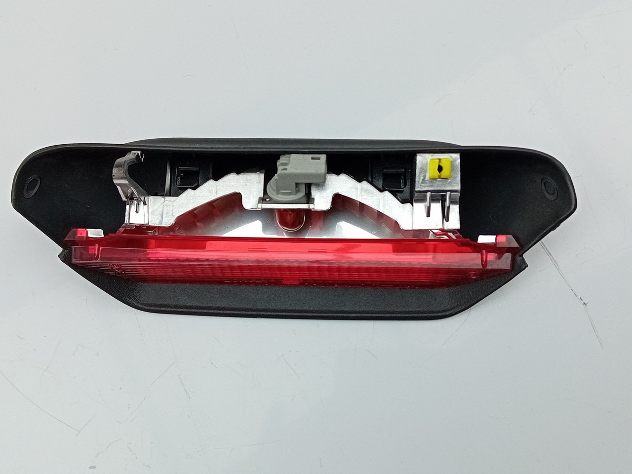 Luz stop adicional / 3º stop TOYOTA Yaris (_P1_) Imagem-1