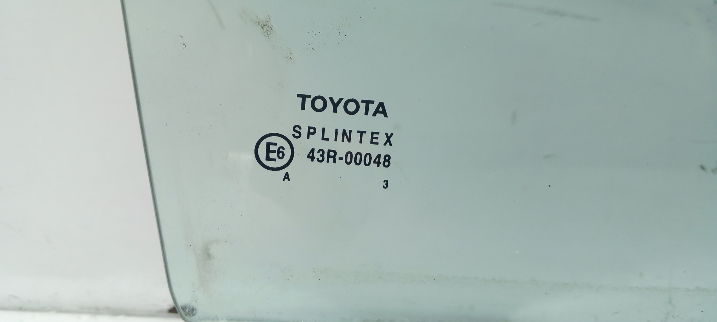 Vidro porta trás direito TOYOTA Yaris (_P1_) Imagem-1
