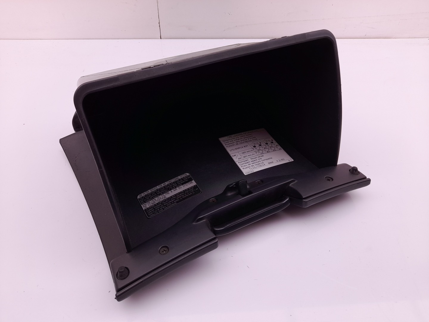 Glove Box / Compartment TOYOTA Yaris (_P1_) Imagem-1