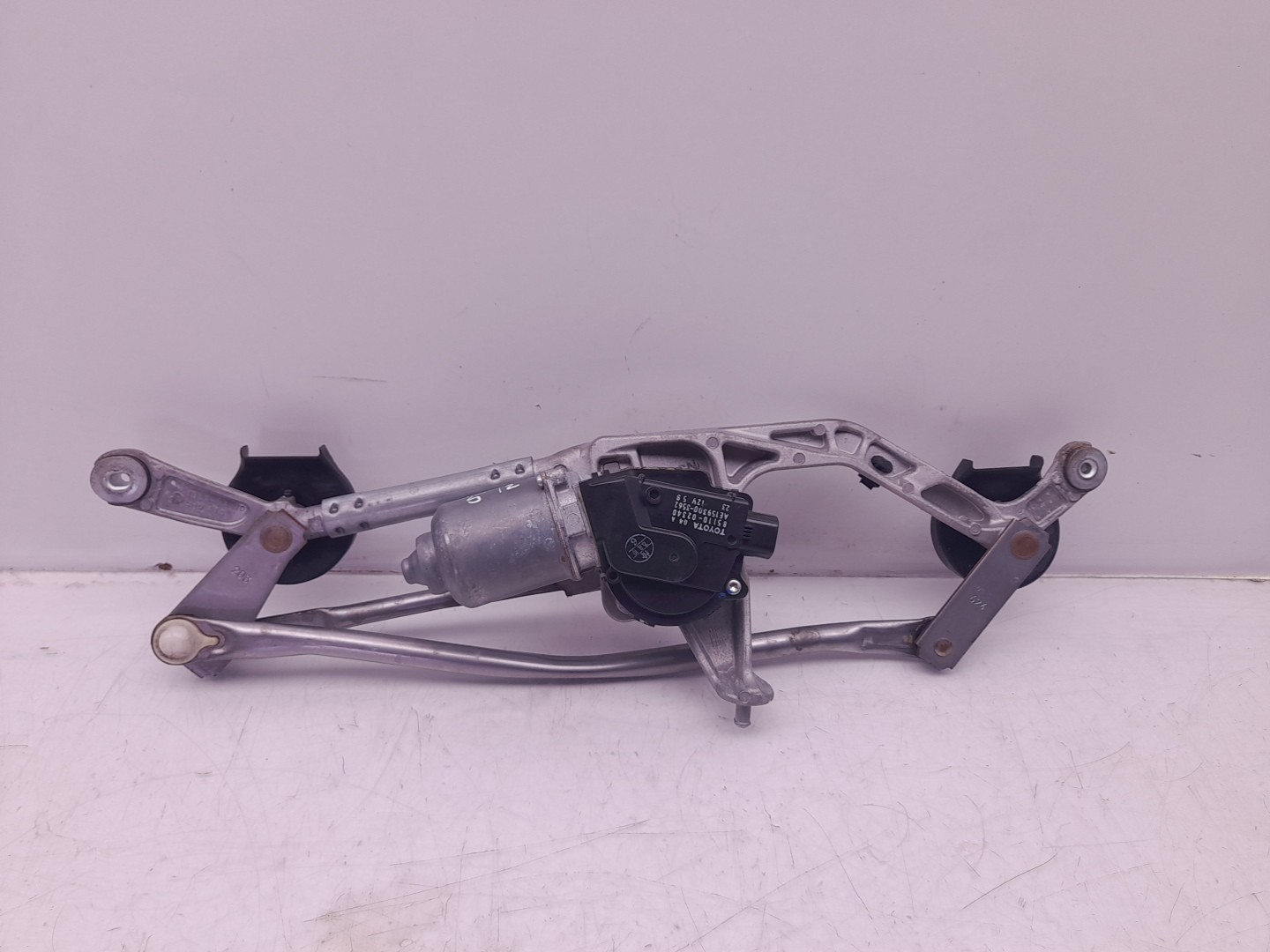 Motor limpiaparabrisas Frente TOYOTA Auris Touring Sports (_E18_) Imagem-1