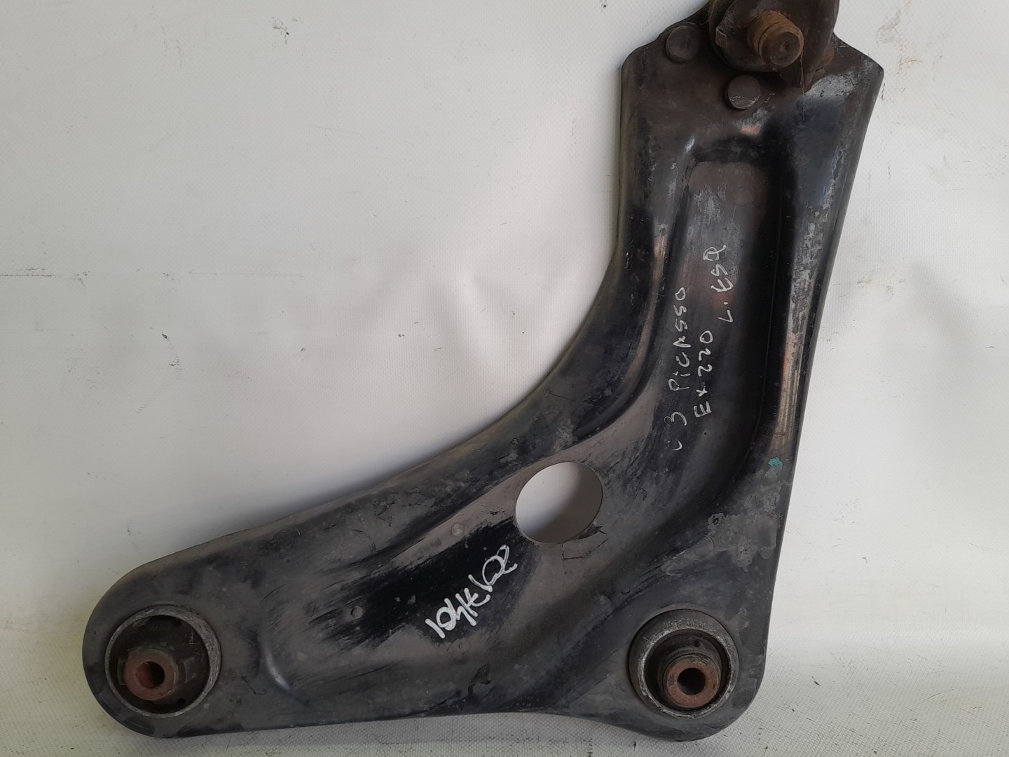 Left front suspension arm
