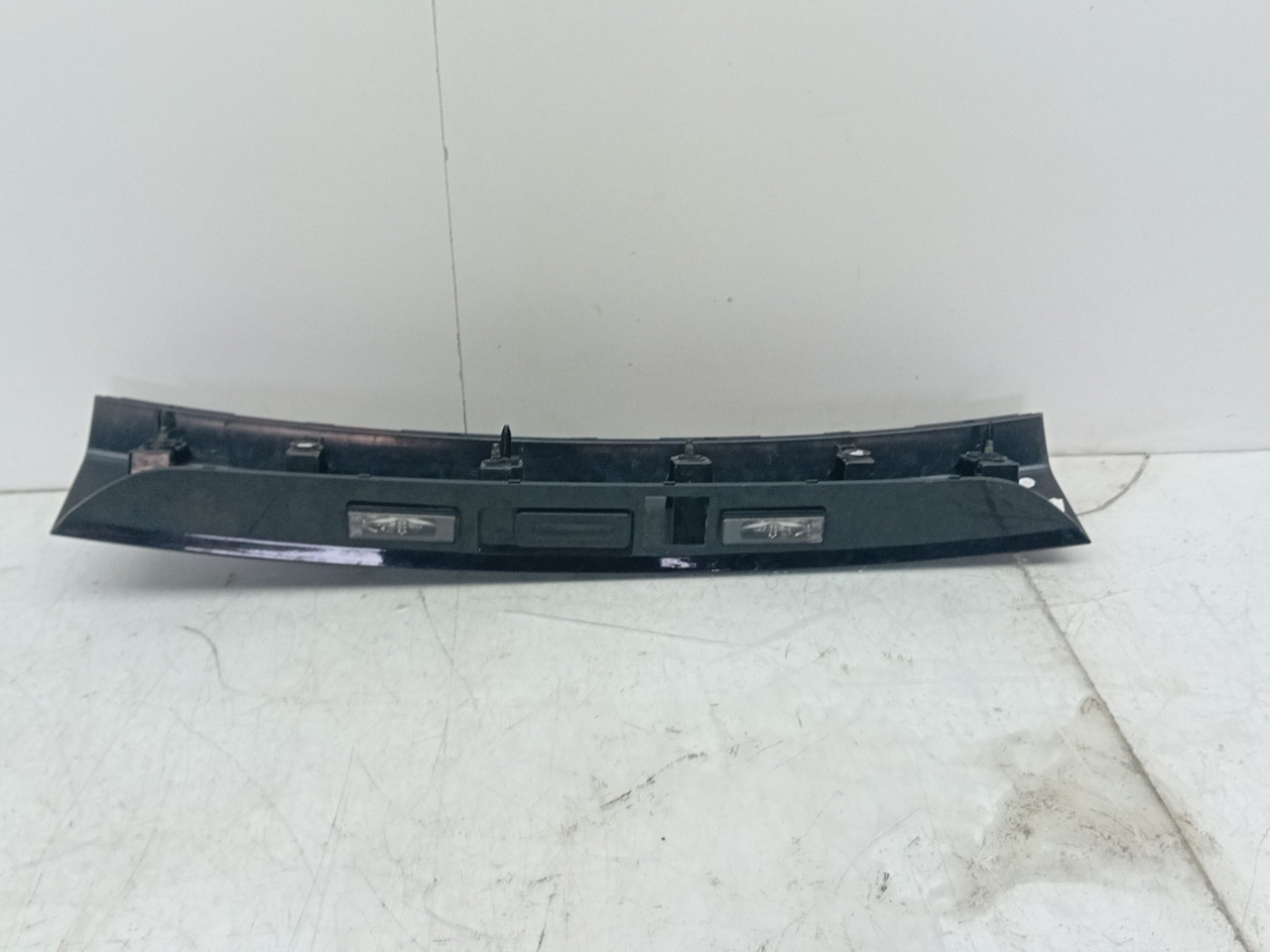 Tailgate handle PEUGEOT 2008 I (CU_) Imagem-1