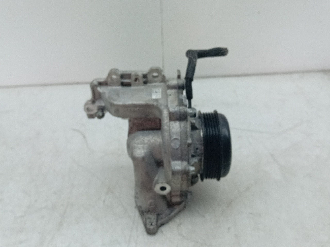 Water pump MERCEDES-BENZ Classe C Coupé (C205) Imagem-1
