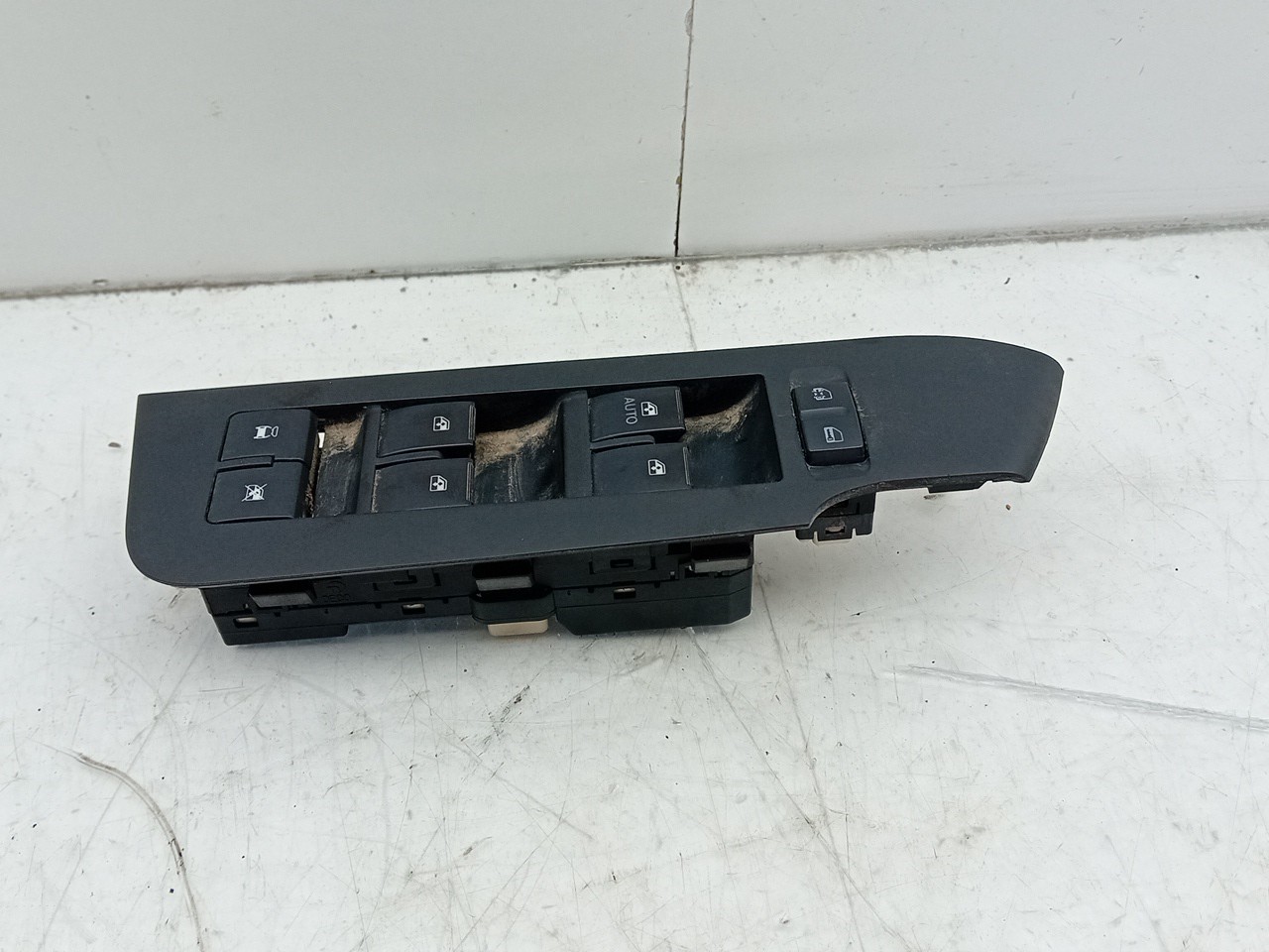 Comando / botão / interruptor vidros frente esquerdo CHEVROLET Captiva (C100, C140) Imagem-1