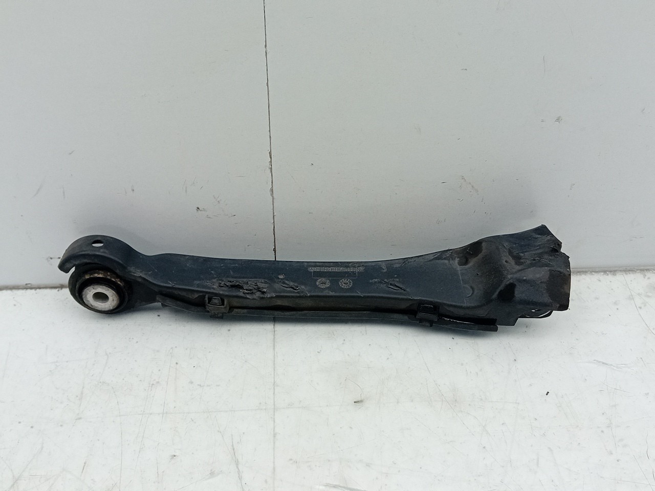 Braço de suspensão trás direito MERCEDES-BENZ Classe E (W212) Imagem-1