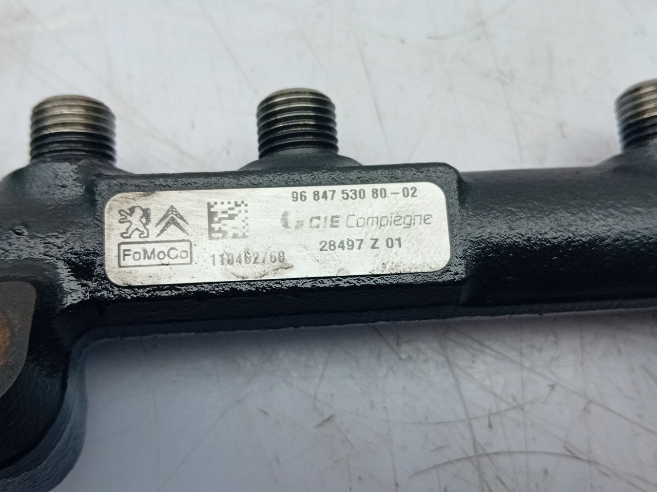 Fuel rail PEUGEOT 3008 I (0U_) Imagem-3