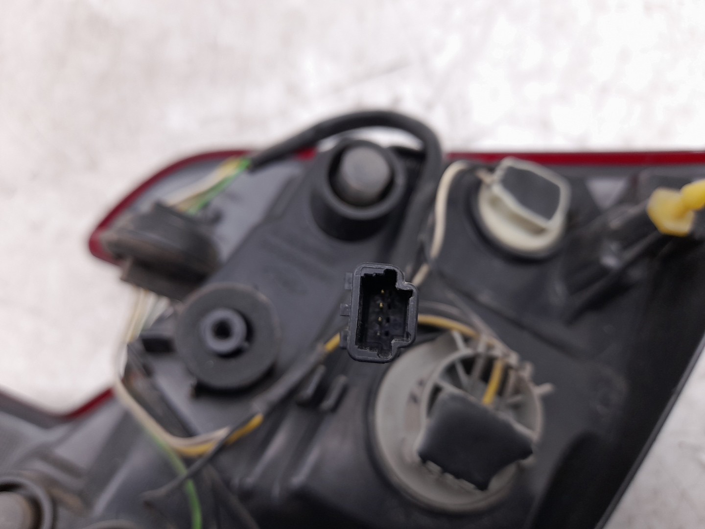 Left Tailgate light  RENAULT Megane III Grandtour (KZ0/1) Imagem-2