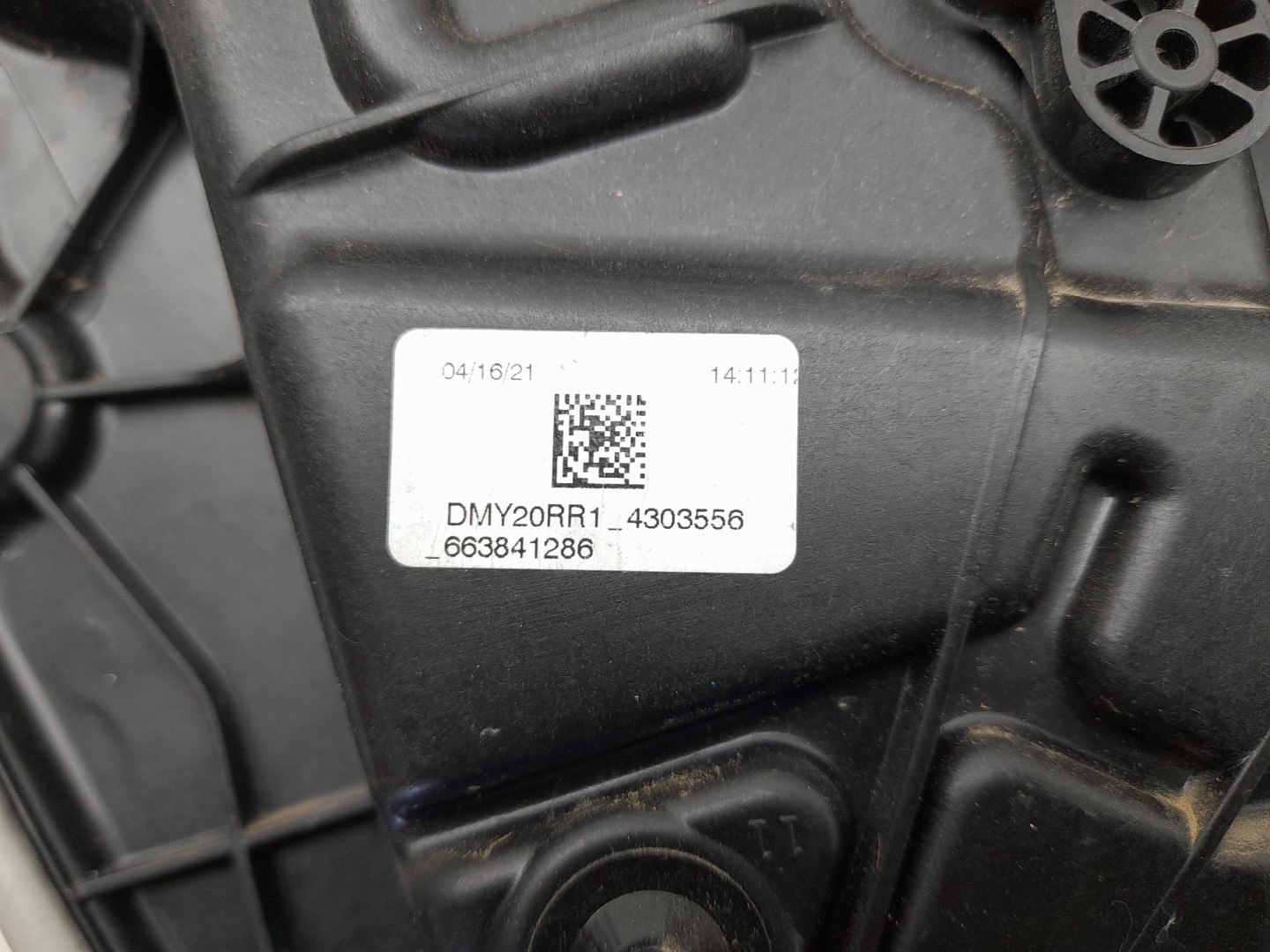Elevalunas trasero derecho VOLVO V60 II (225) Imagem-4