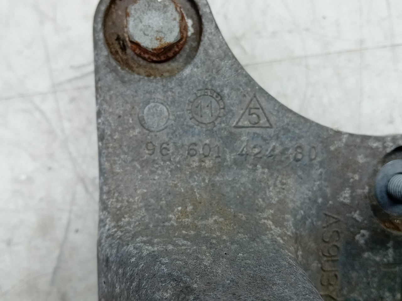 Apoio da caixa PEUGEOT 407 (6D_) Imagem-1