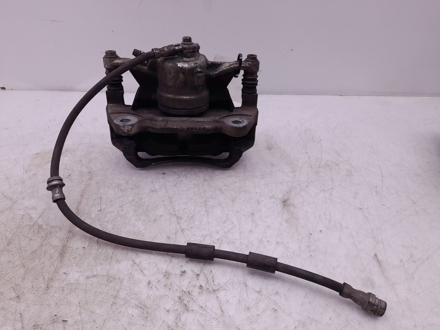 Pinza freno anteriore sinistra VOLKSWAGEN Golf VII (5G1, BQ1, BE1, BE2) Imagem-1