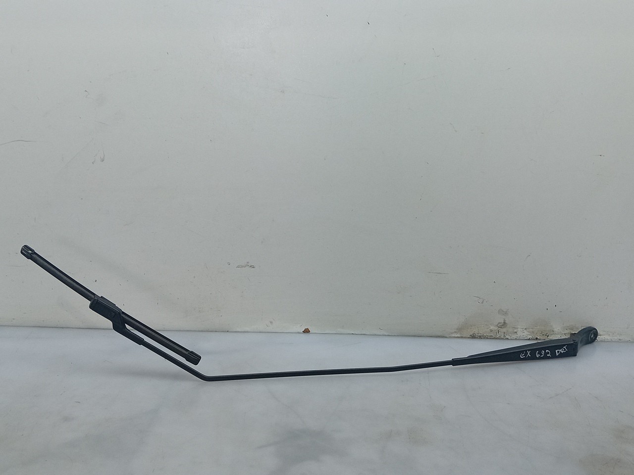 Windscreen wiper arm Right front