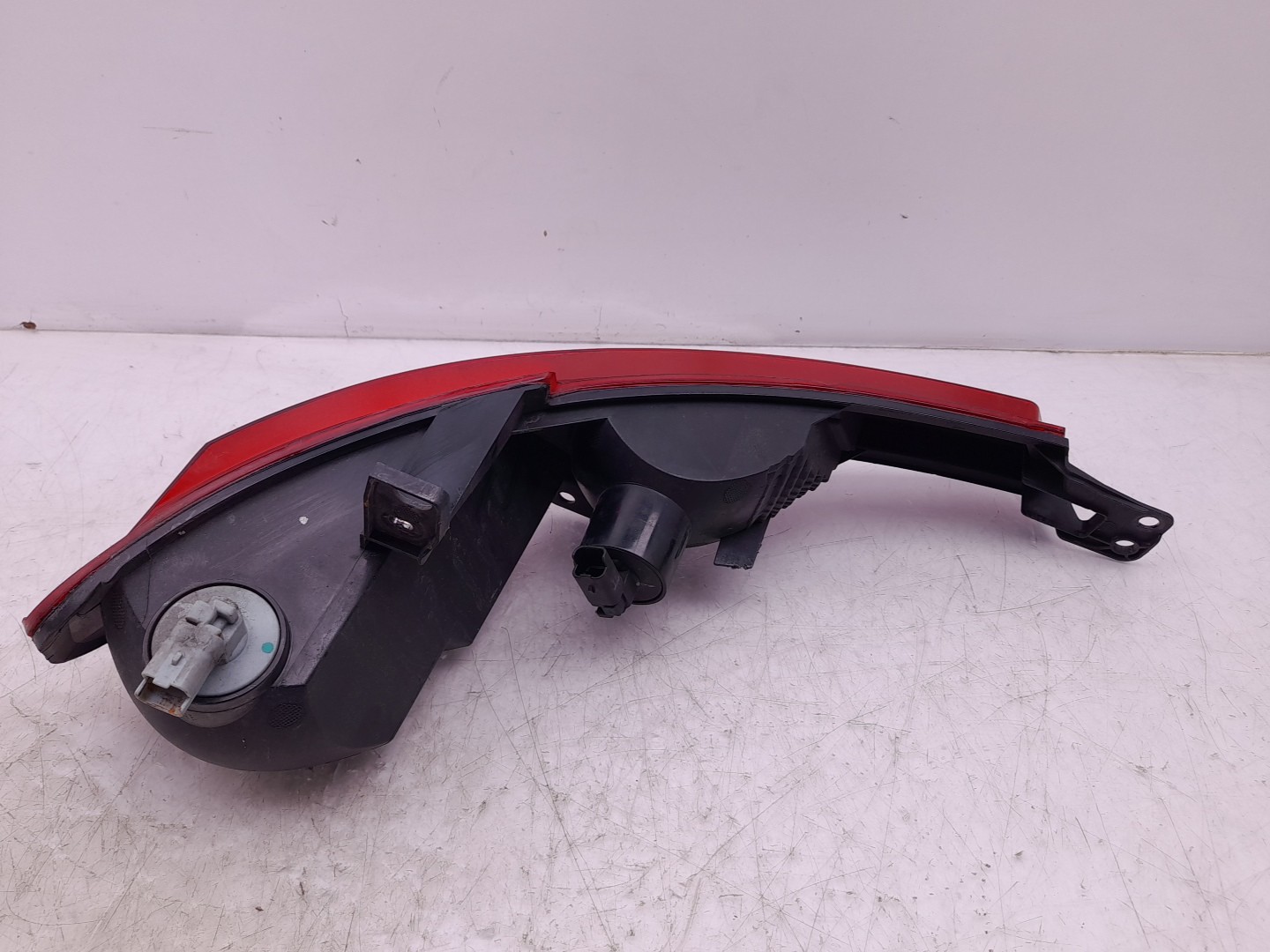 Left Tailgate light  PEUGEOT 508 SW II Imagem-1