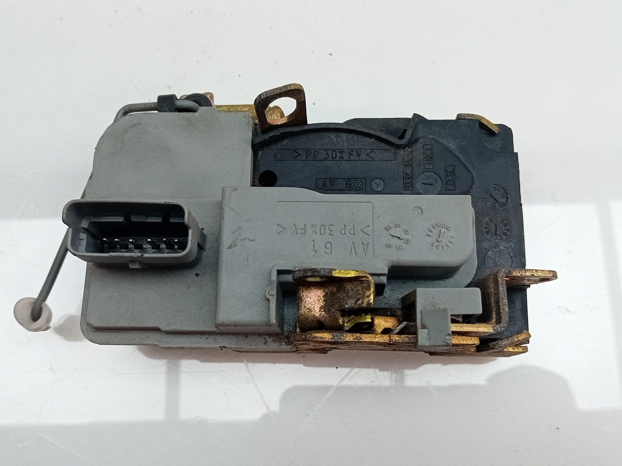 Fechadura / fecho porta frente esquerdo PEUGEOT 206 SW (2E/K) Imagem-1