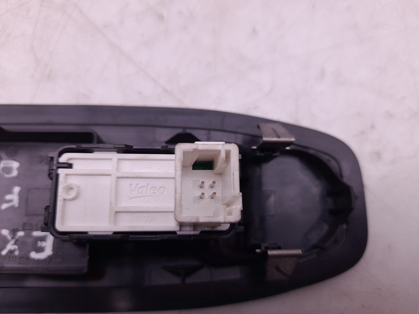 Commande / interrupteur lève-vitre Avant gauche PEUGEOT 2008 I (CU_) Imagem-2