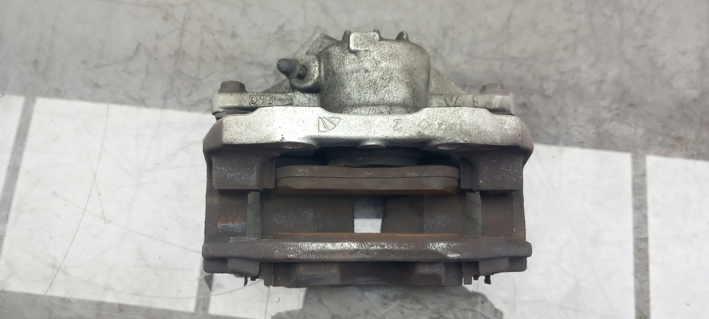 Left front Brake Caliper PEUGEOT 2008 I (CU_) Imagem-2