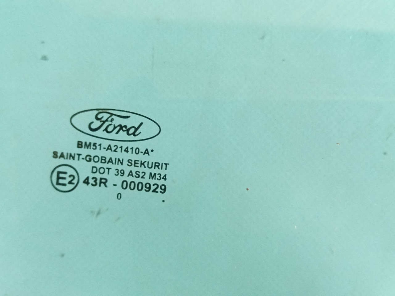 Right front door glass FORD Focus III Imagem-1