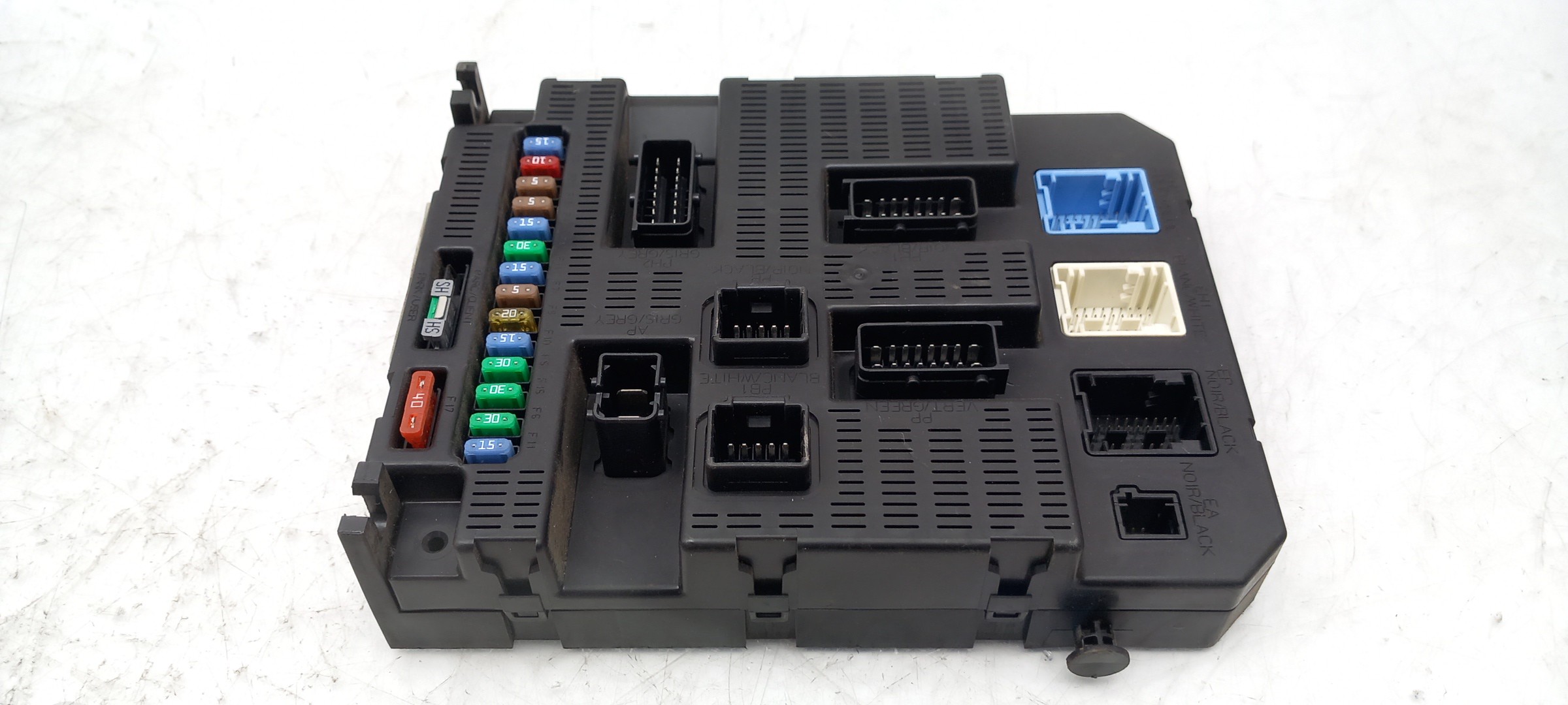 Fuse box / SAM / BSI