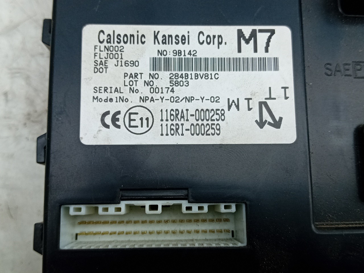 Module générique NISSAN Juke (F15) Imagem-4