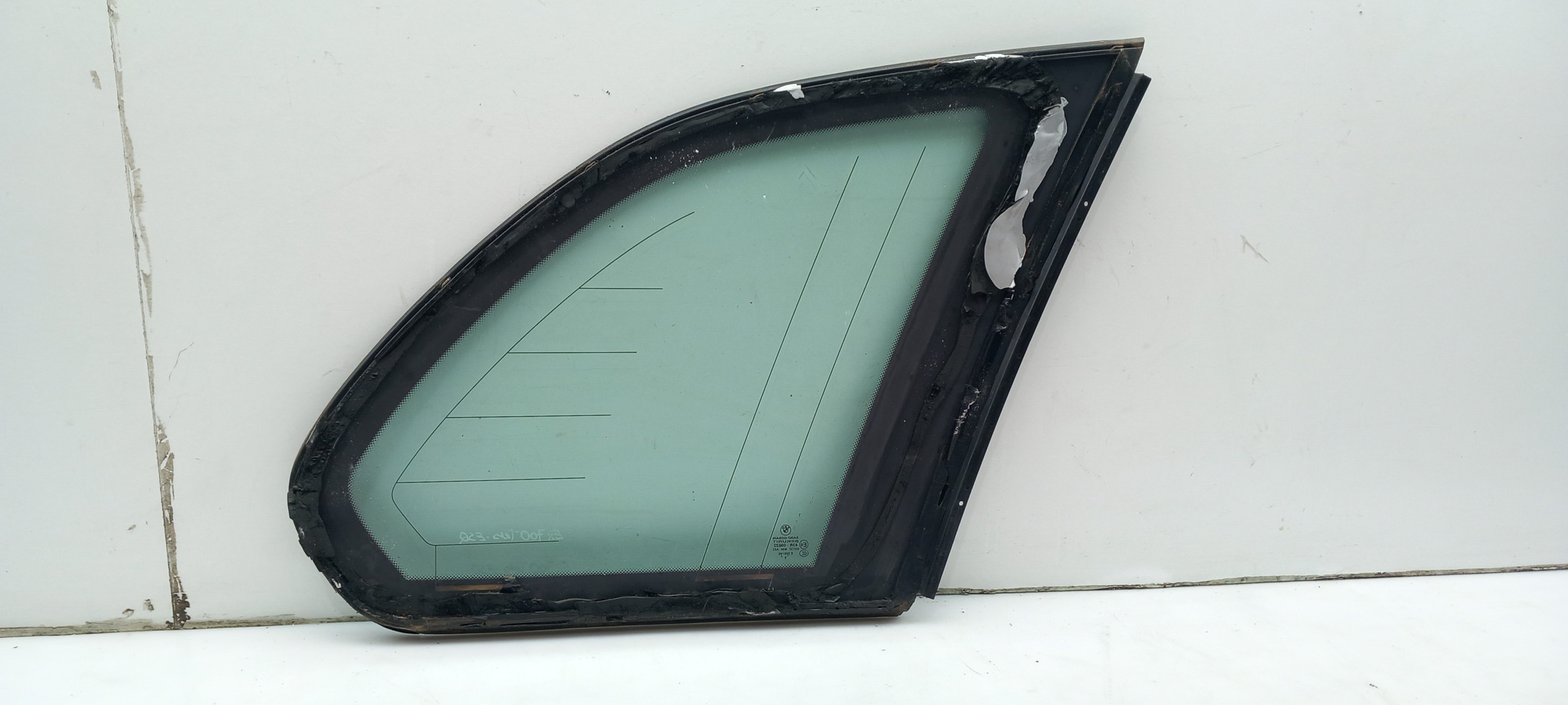 Left rear quarter glass BMW X5 (E53) Imagem-1