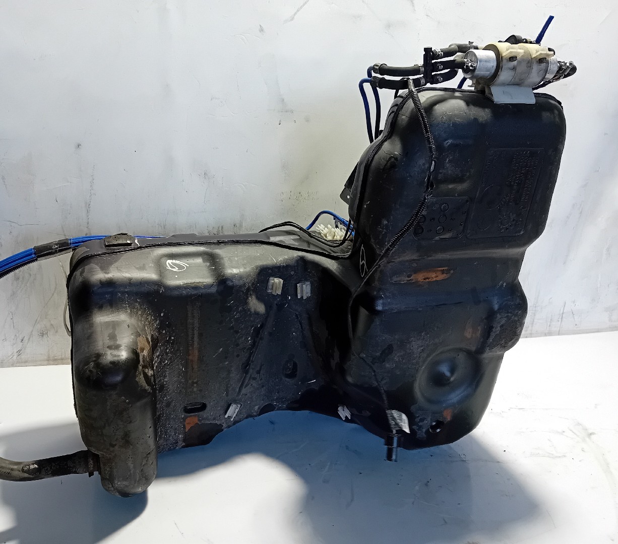 Serbatoio carburante BMW X5 (E53) Imagem-1