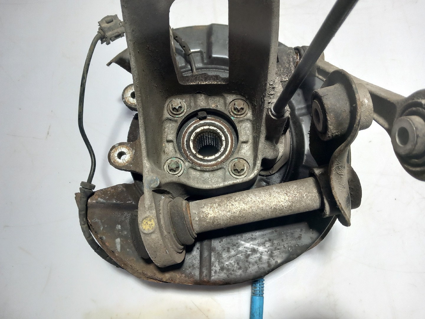 Left rear steering knuckle BMW X5 (E53) Imagem-1