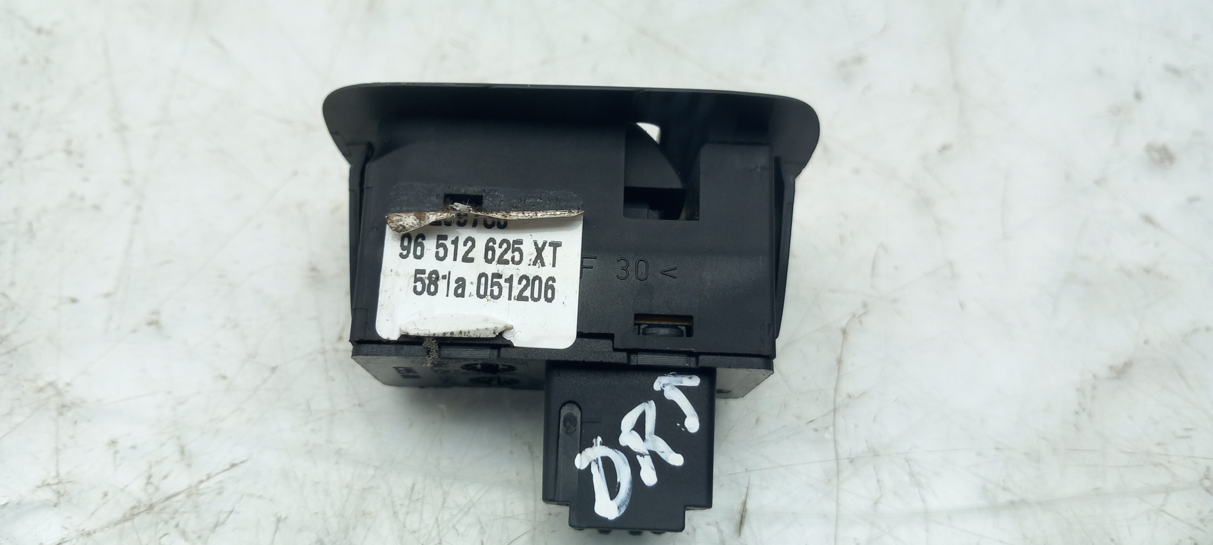 Mando / interruptor elevalunas delantero izquierdo PEUGEOT 407 Coupé (6C_) Imagem-1