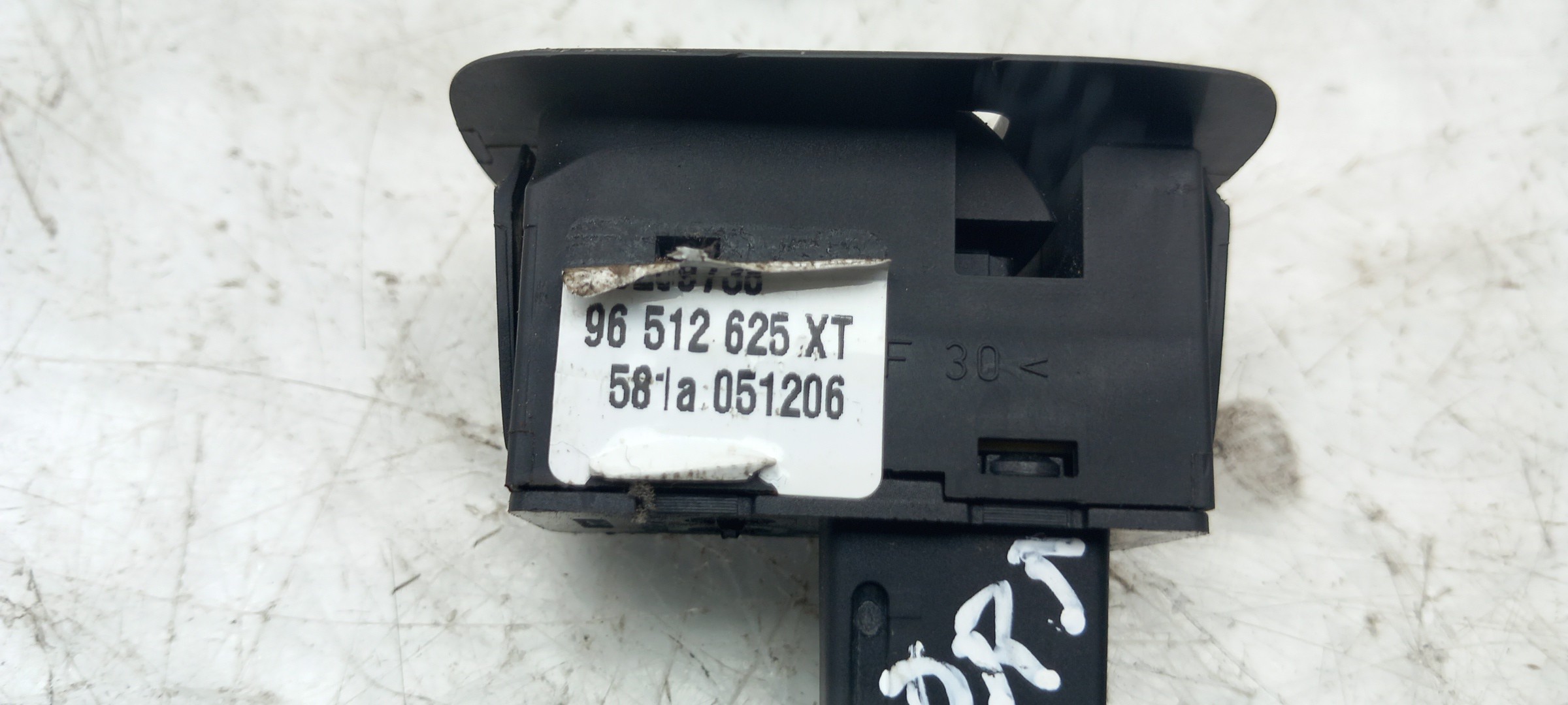 Mando / interruptor elevalunas delantero izquierdo PEUGEOT 407 Coupé (6C_) Imagem-3