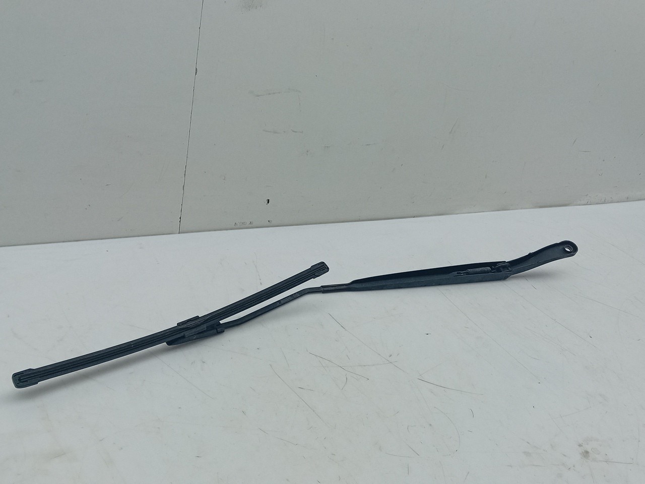 Windscreen wiper arm Right front RENAULT Megane III Coupé (DZ0/1_) Imagem-1