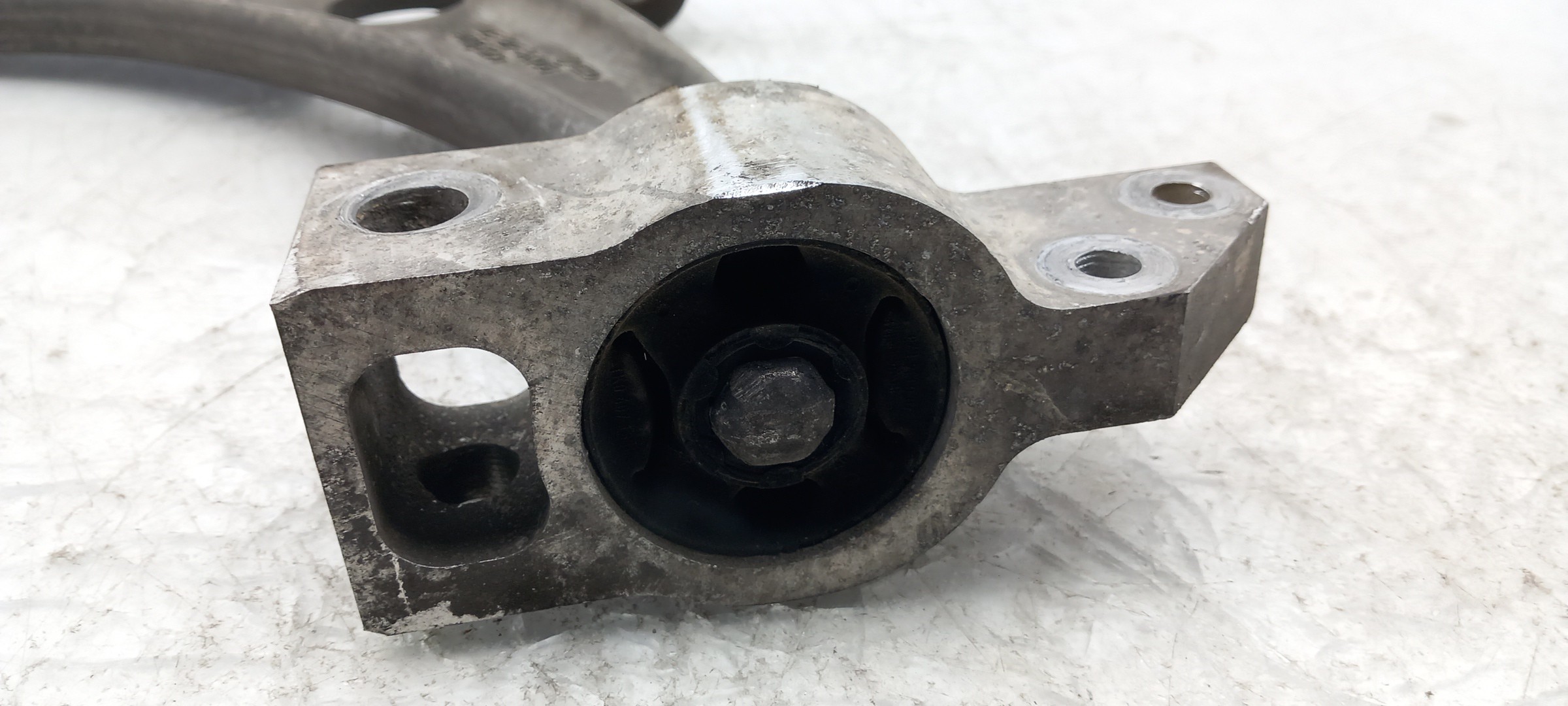 Brazo suspensión delantero derecho VOLKSWAGEN Passat (3C2) Imagem-1