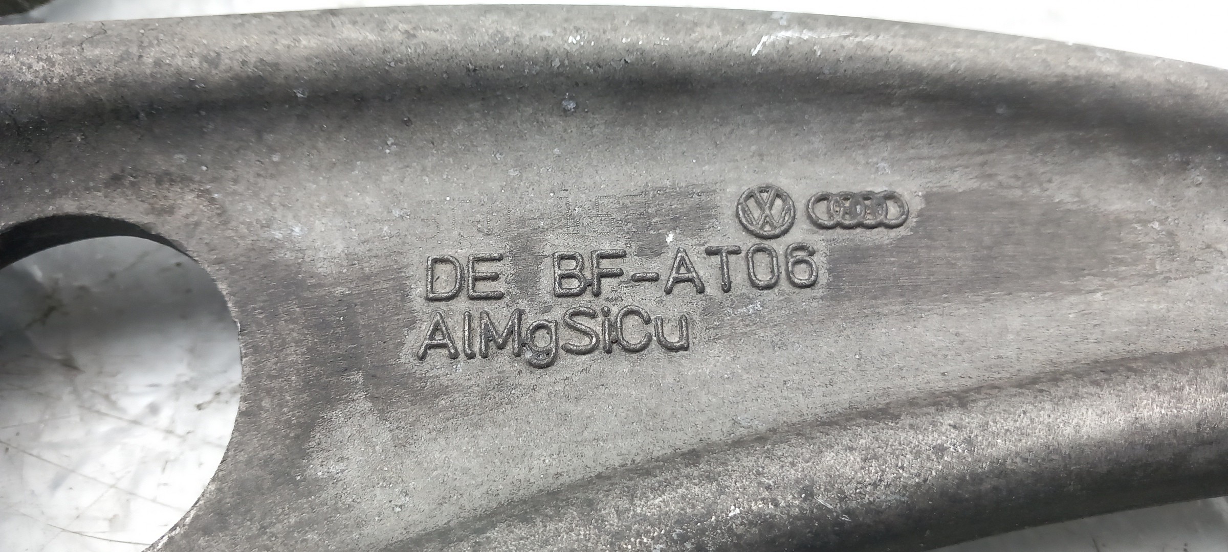 Brazo suspensión delantero derecho VOLKSWAGEN Passat (3C2) Imagem-2