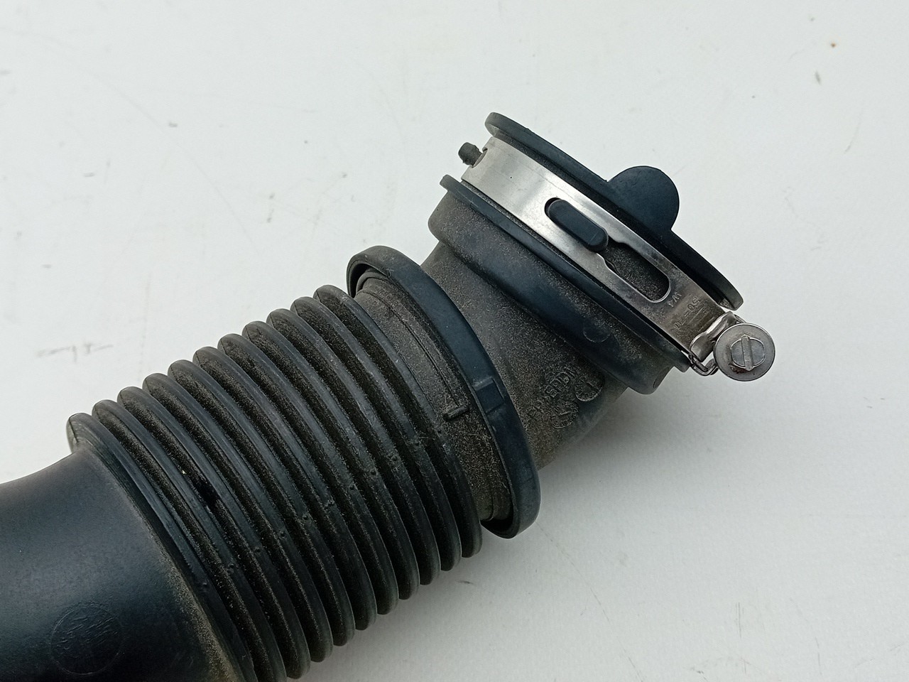 Intercooler pipe FORD Fiesta VII (HJ, HF) Imagem-1