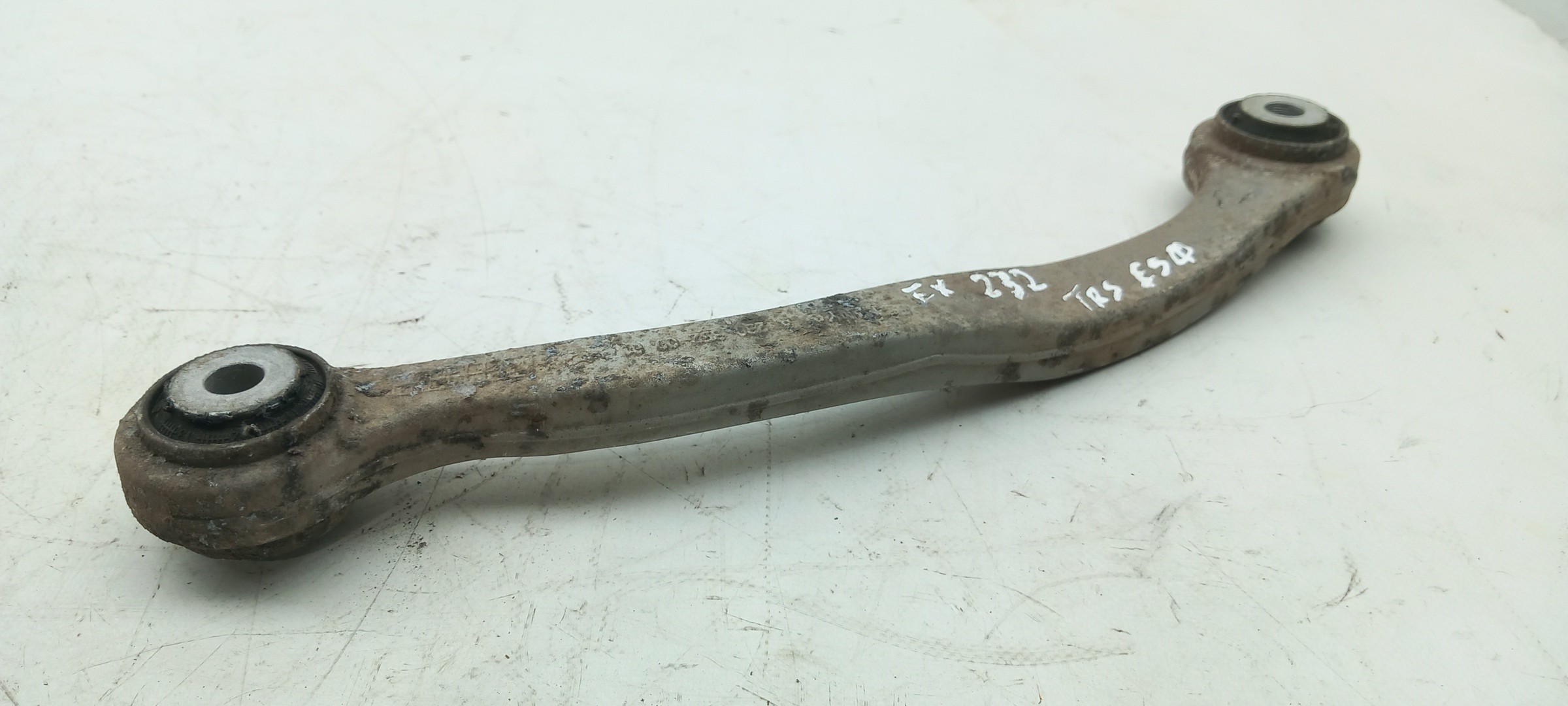 Bras de suspension arrière gauche