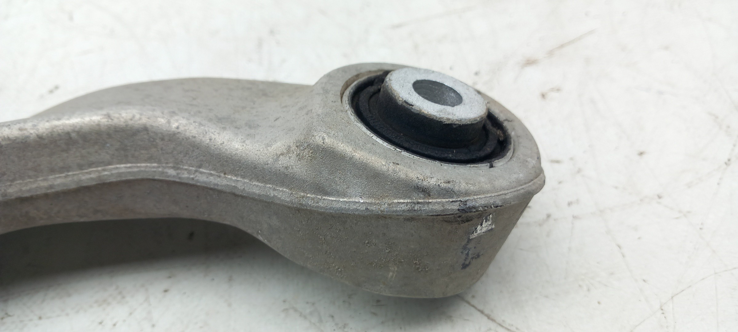 Bras de suspension Avant gauche AUDI A4 (8K2, B8) Imagem-1