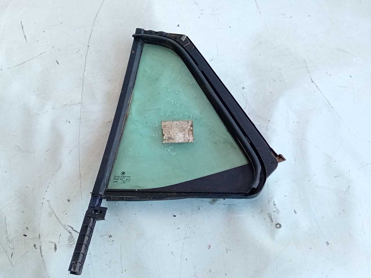 Vidro triangular da porta trás direito SKODA Fabia II Hatchback (542, 5J) Imagem-1