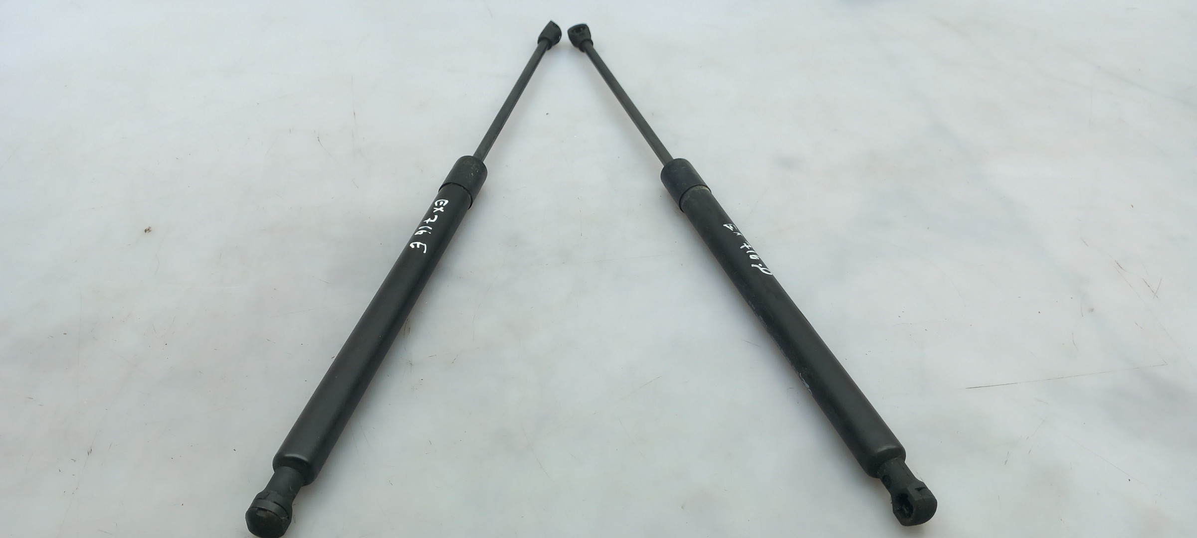 Amortecedor da mala PEUGEOT 208 Imagem-1