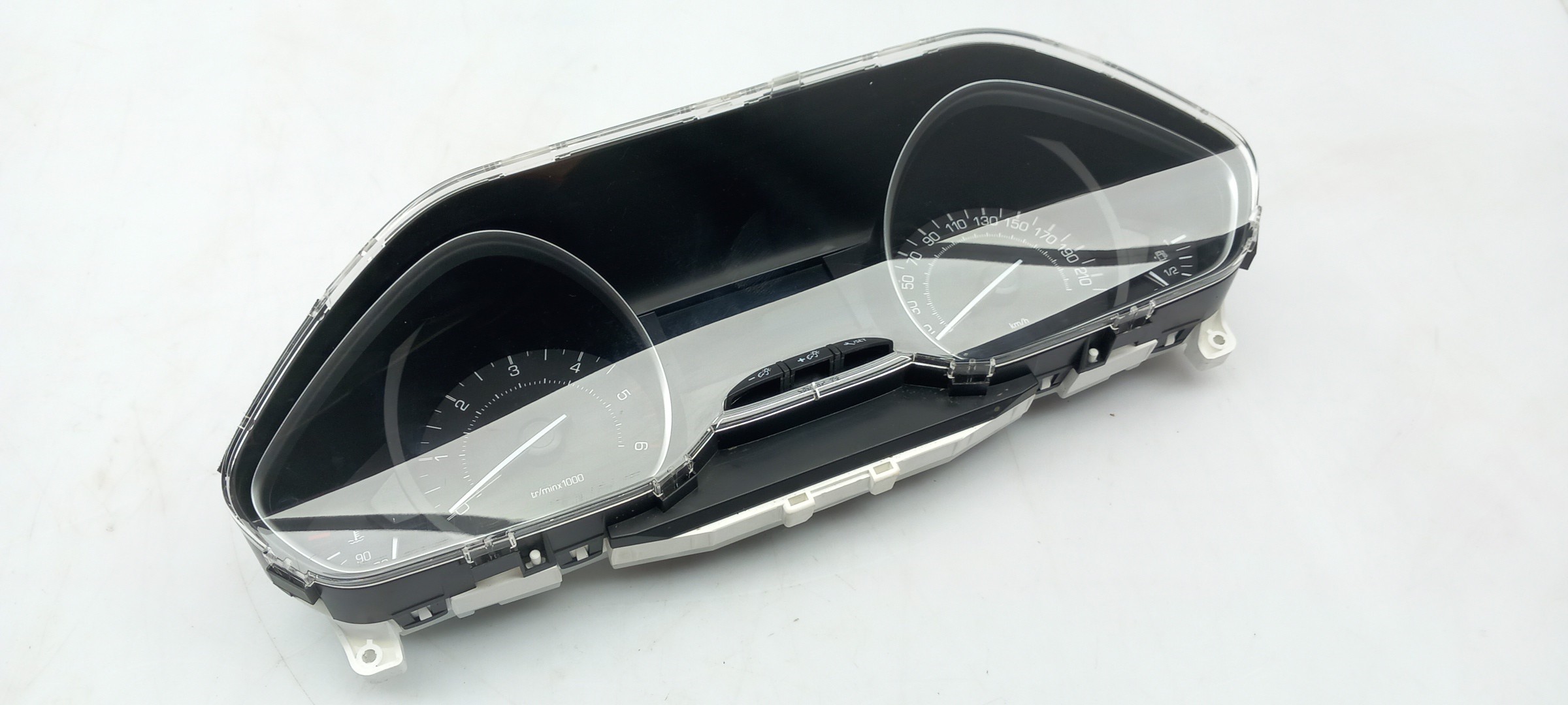 Instrument cluster PEUGEOT 208 Imagem-1