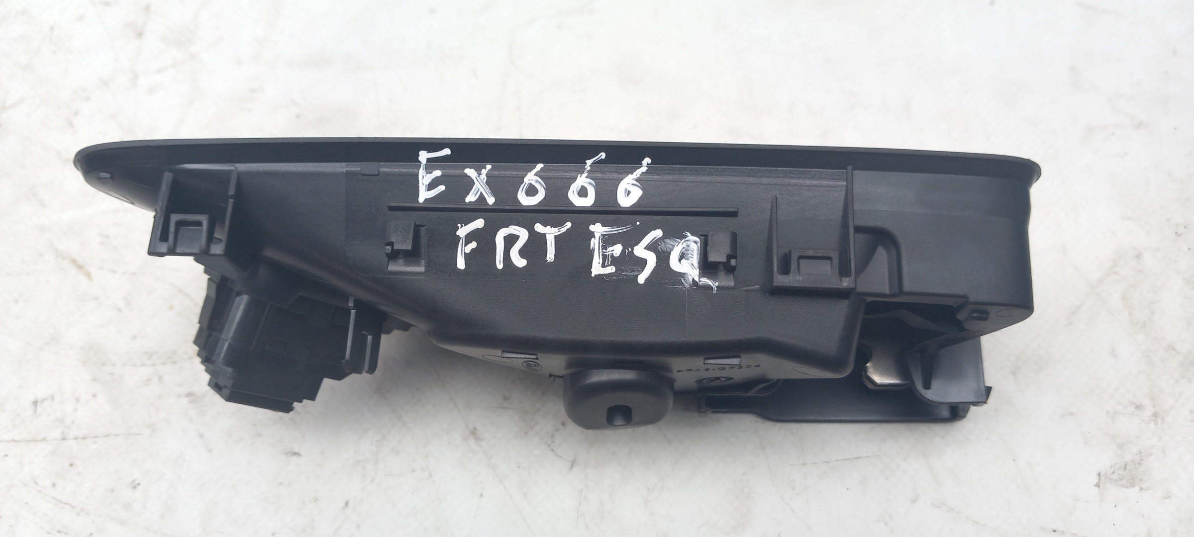 Poignée intérieure de porte avant gauche FORD Fiesta VII (HJ, HF) Imagem-1