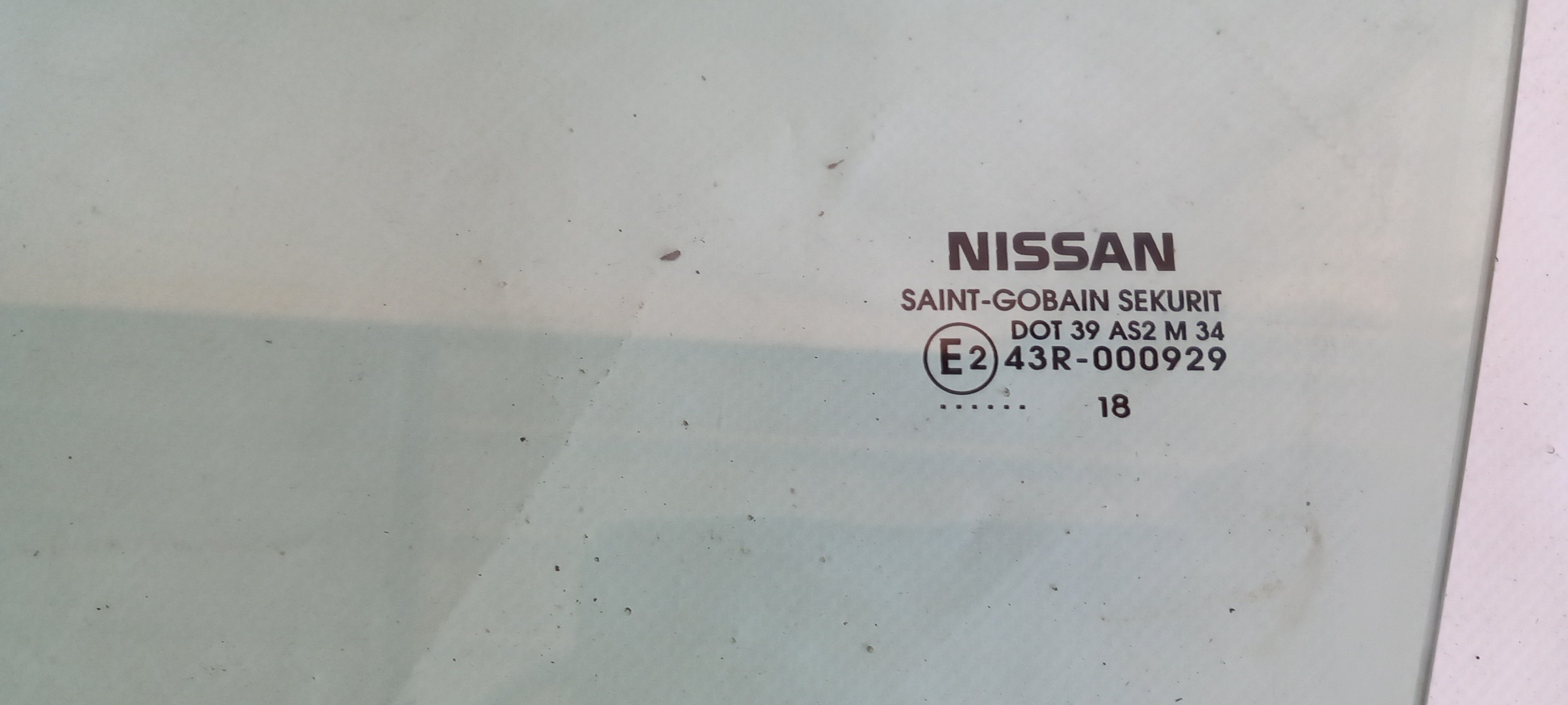 Vidro porta frente esquerda NISSAN Micra V (K14) Imagem-1