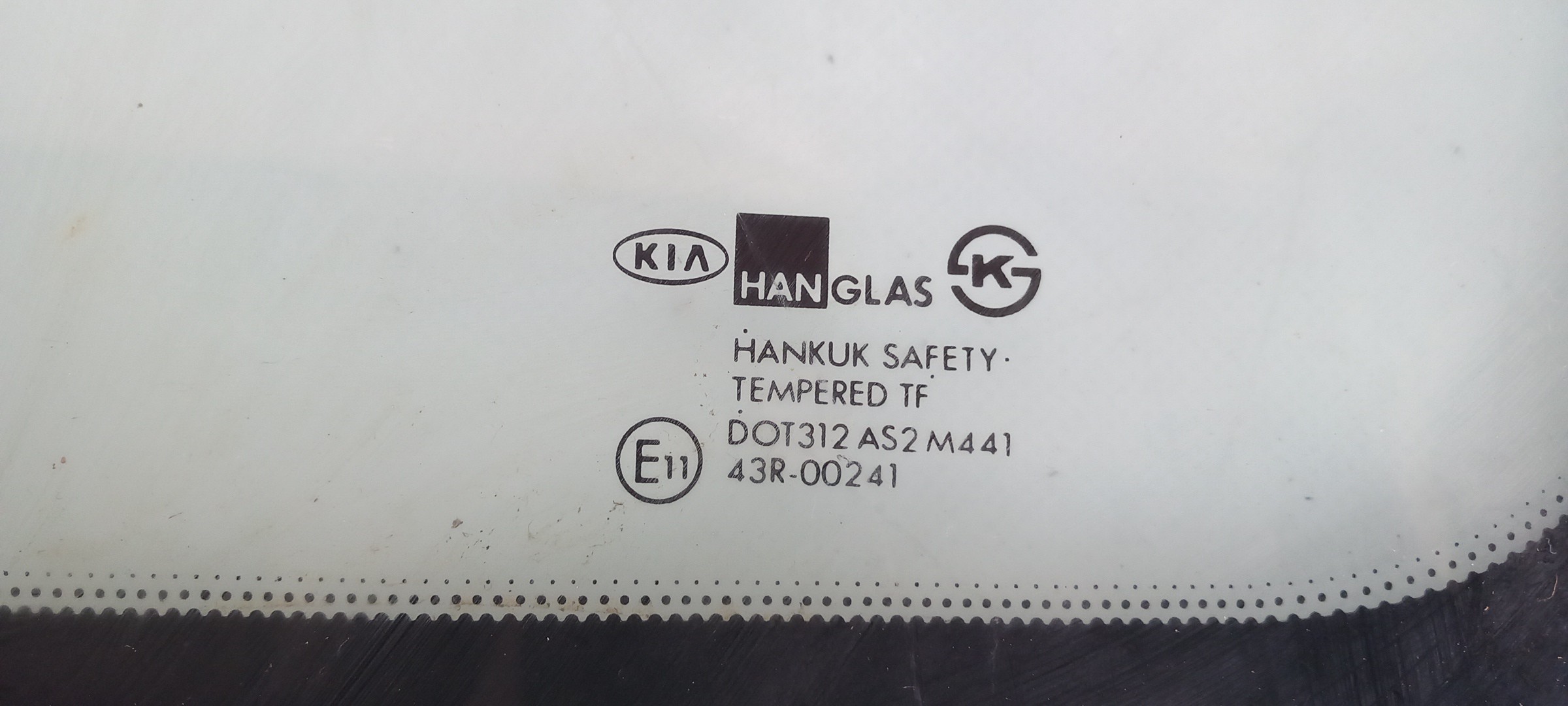 Left rear door glass KIA Carnival II (GQ) Imagem-1