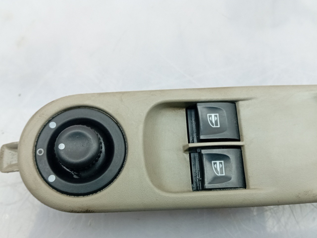 Left Front window control RENAULT Zoe (BFM_) Imagem-1