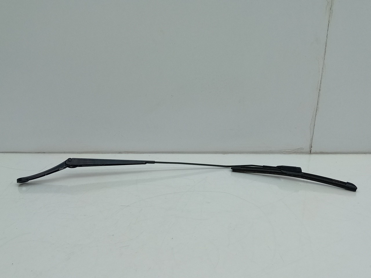 Windscreen wiper arm Right front FORD Fiesta VII (HJ, HF) Imagem-1
